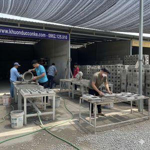 KHUÔN ĐÚC CON KÊ BÊ TÔNG